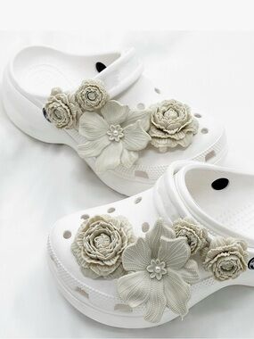 Floral Jibbitz - beige - new never used.